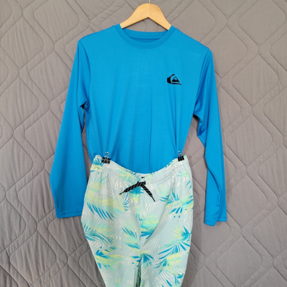 NWOT Quiksilver Junior Shirt and Short Set Blue  Size US XL (Kid)